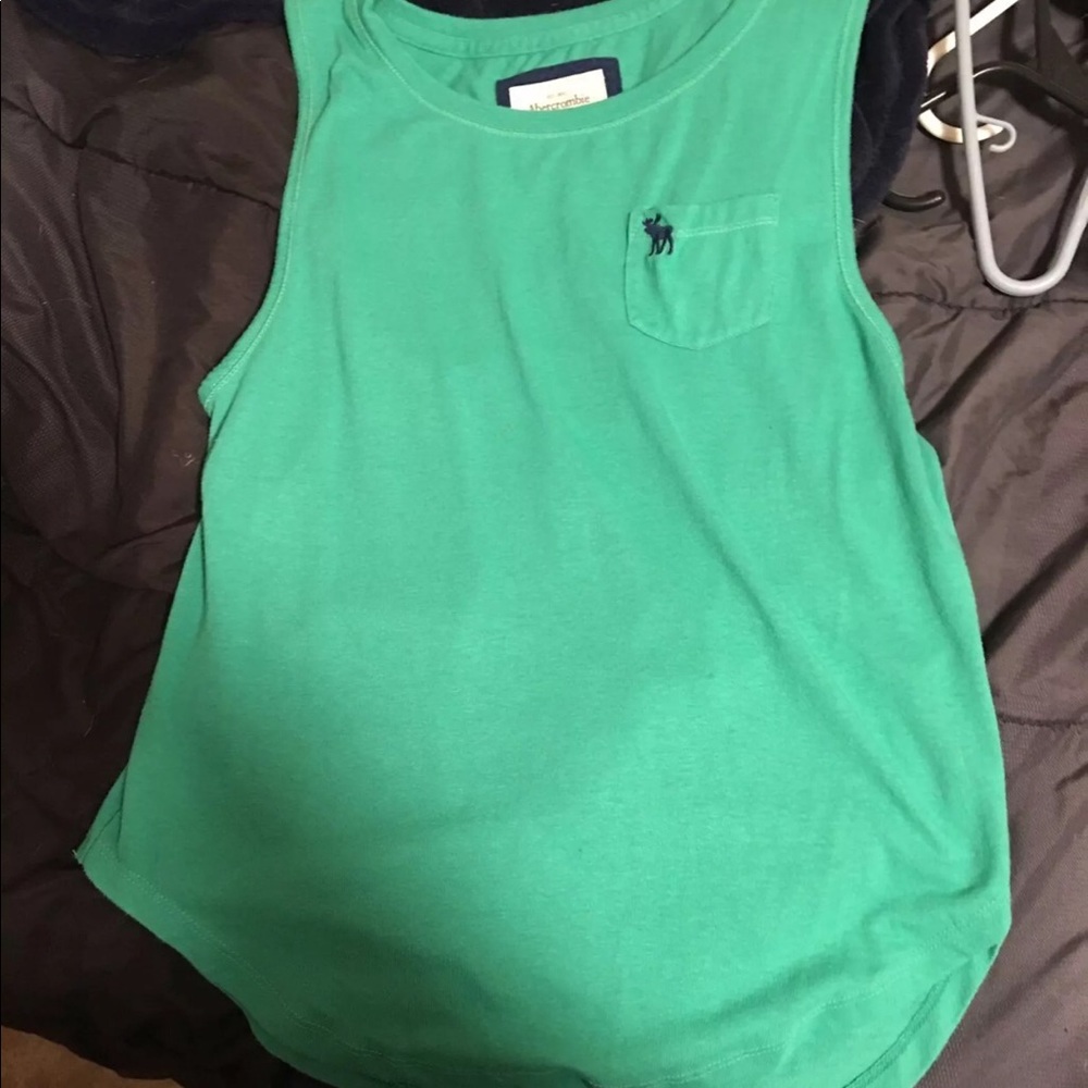 Abercrombie & Fitch t shirt